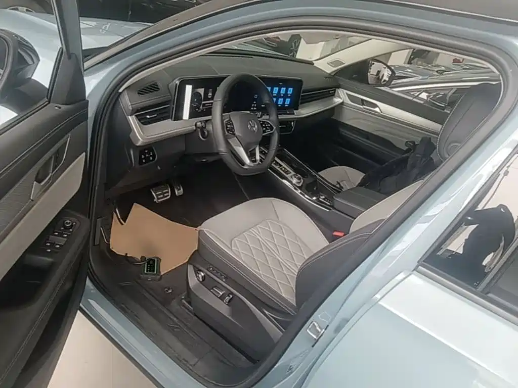 Volkswagen Talagon 2025 2024 380TSI 4WD R-Line Parade Shared Edition