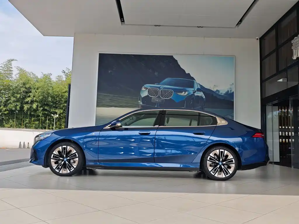 BMW i5 2025 2025 xDrive 50L M Sport Package