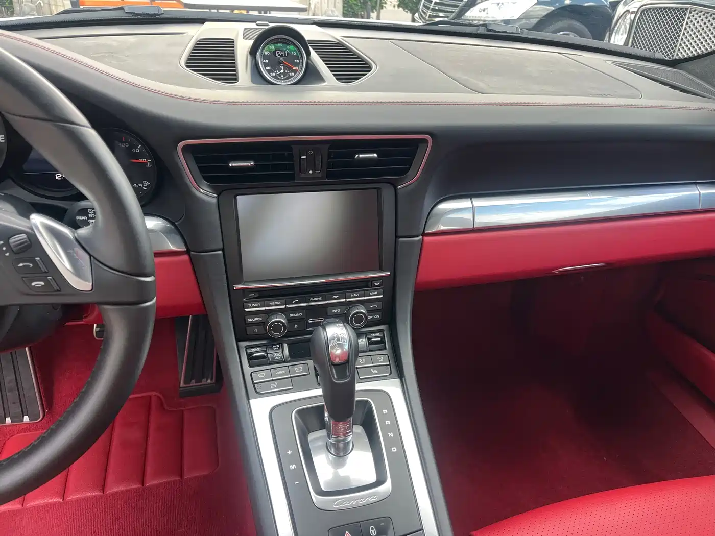 Porsche 911 2015 Carrera 4 3.4L Style Edition фото 16