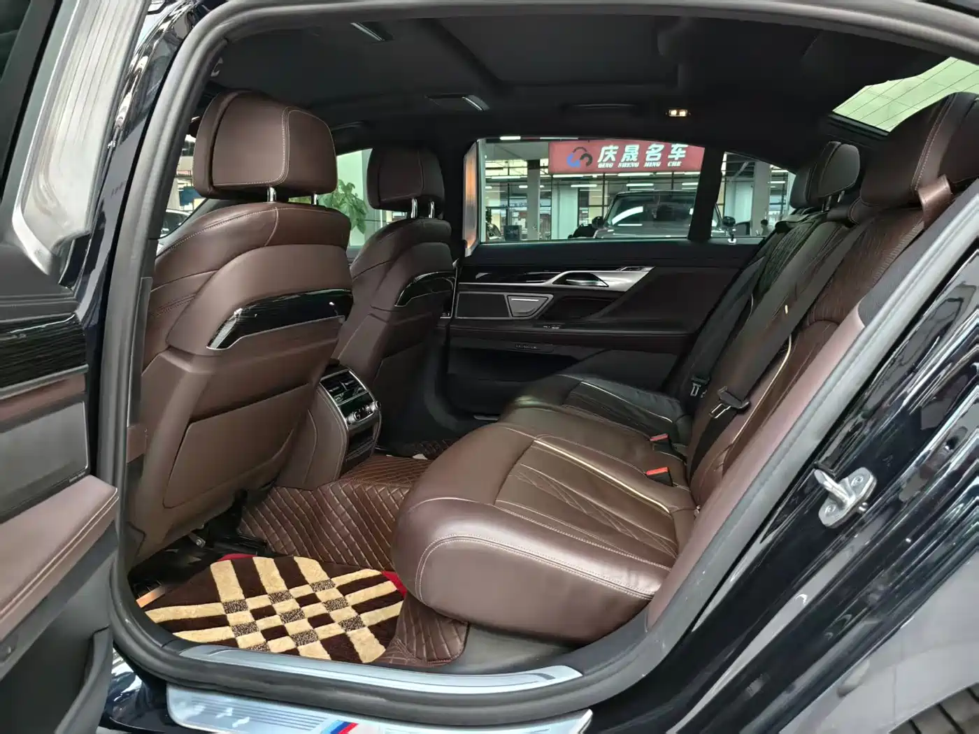 BMW 7 Series 2021 Model 730Li M Sport Package фото 9