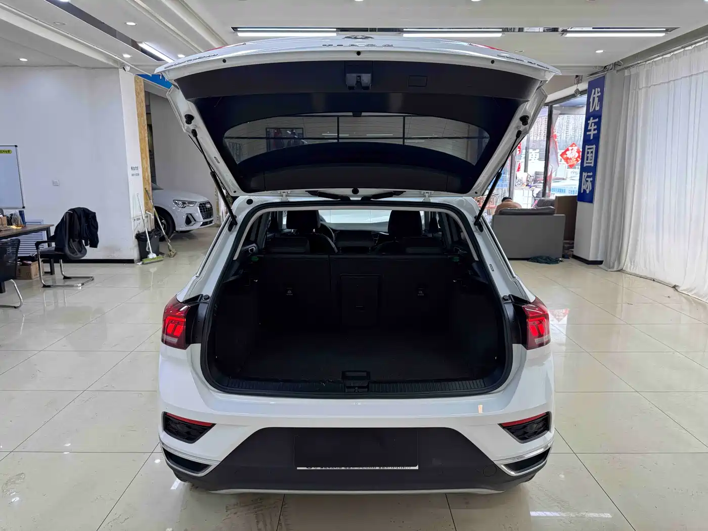 Volkswagen T-ROC 2022 280TSI DSG 2WD Comfort PLUS фото 19