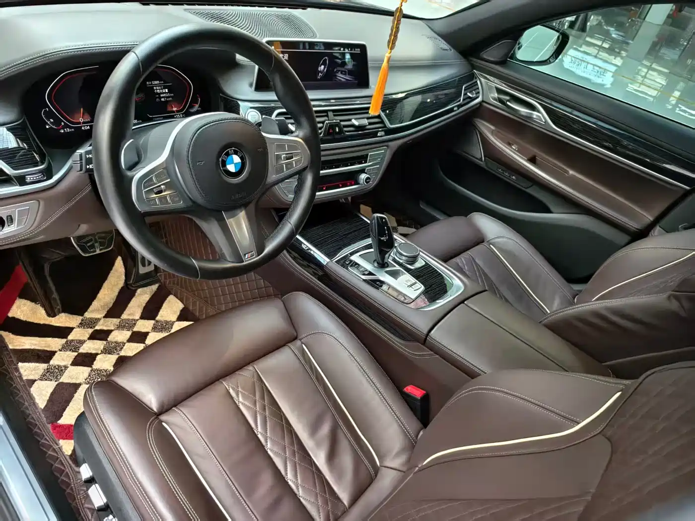 BMW 7 Series 2021 Model 730Li M Sport Package фото 10