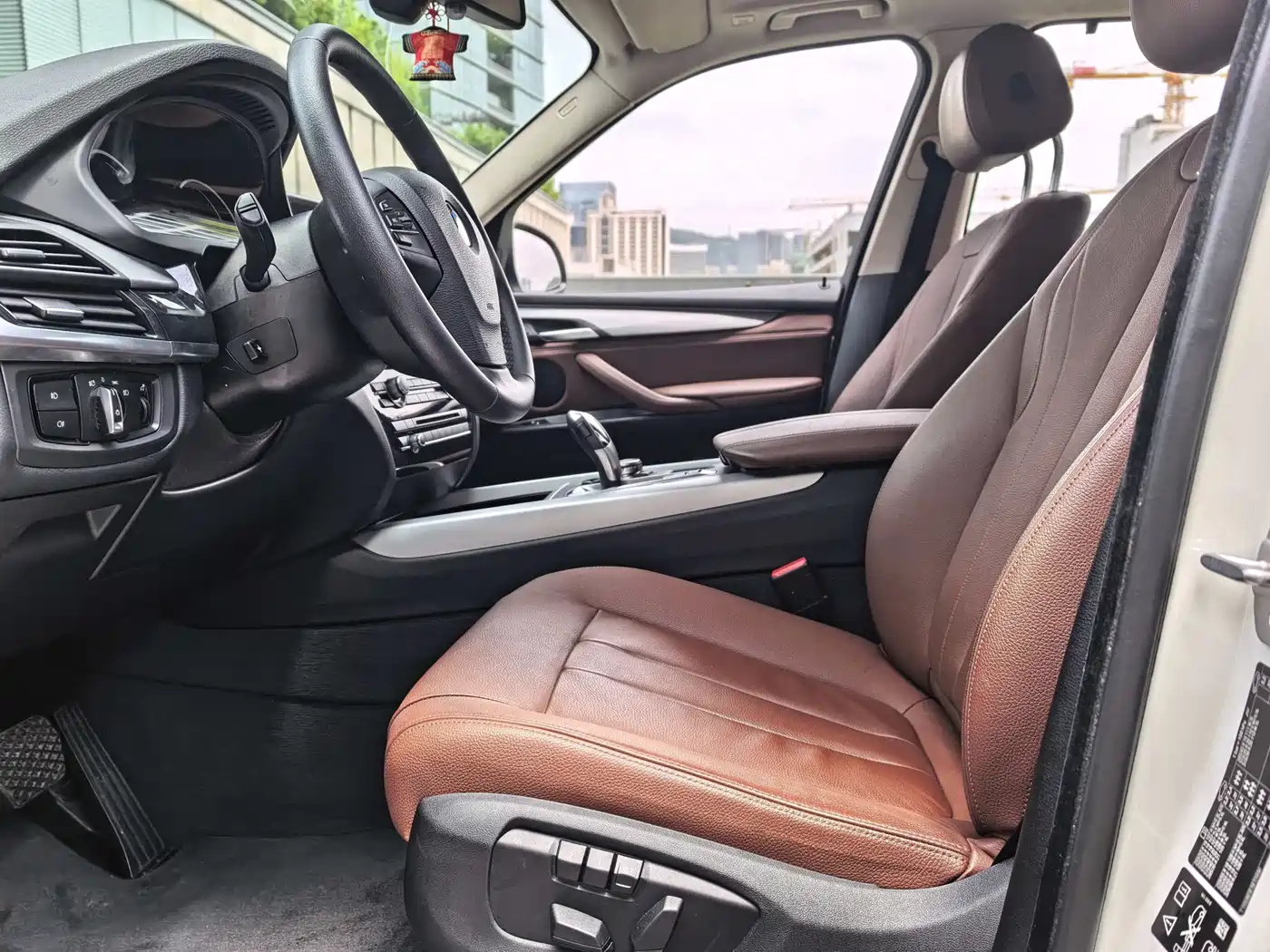 BMW X5 (Import) 2018 xDrive35i Elegant Model фото 8