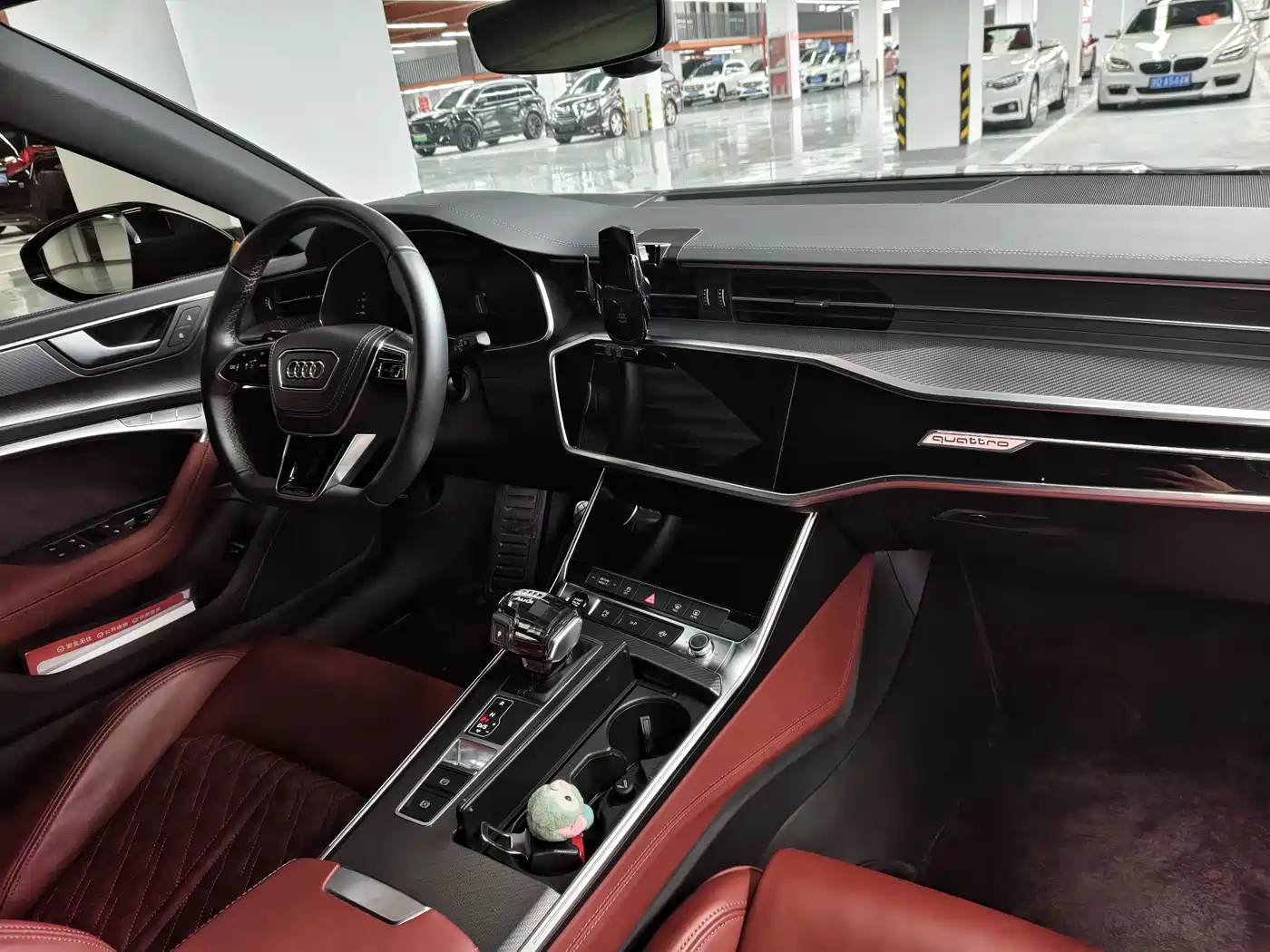 Фото 5 - Audi A7L
