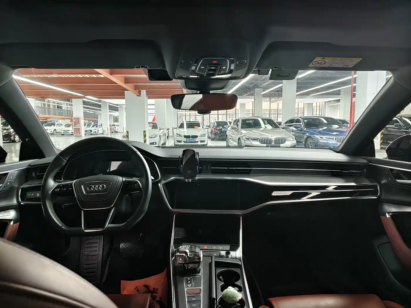 Фото 14 - Audi A7L