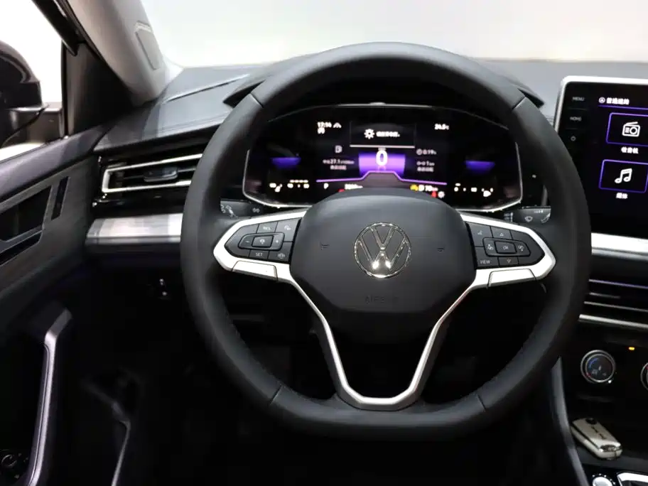 Photo 13 - Volkswagen Sagitar
