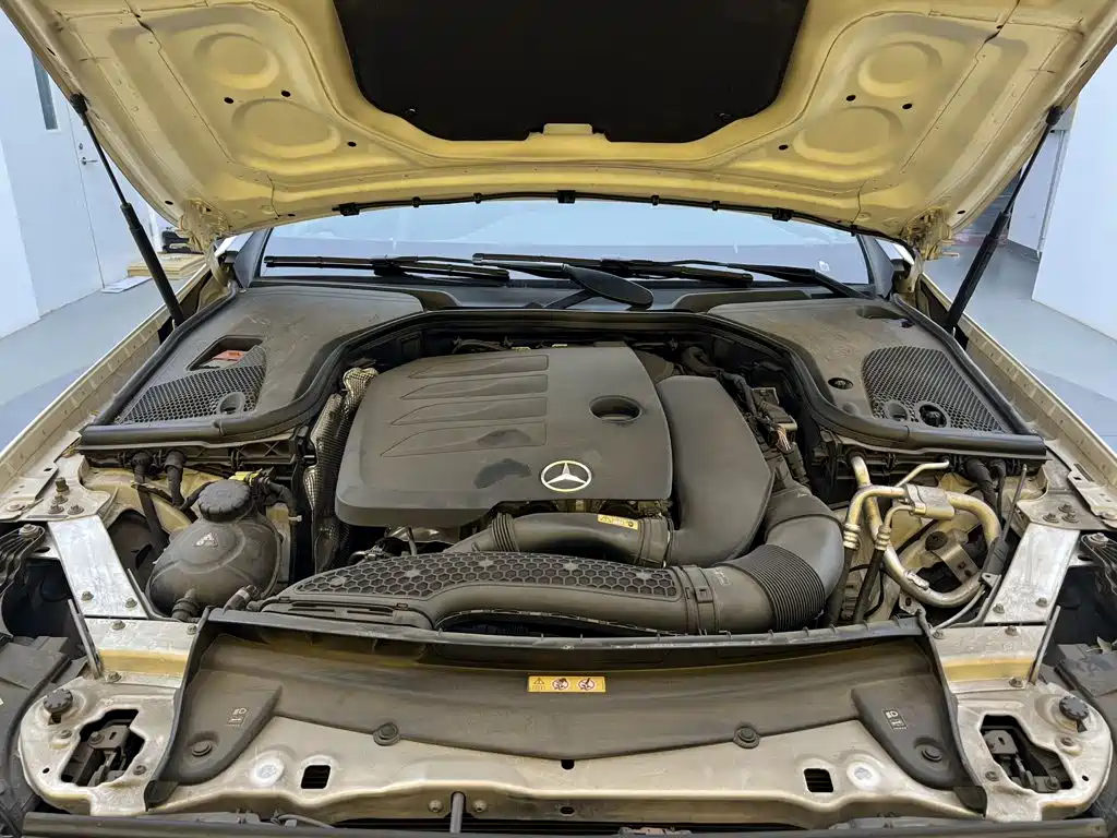 Фото 9 - Mercedes-Benz E-Class (Import)