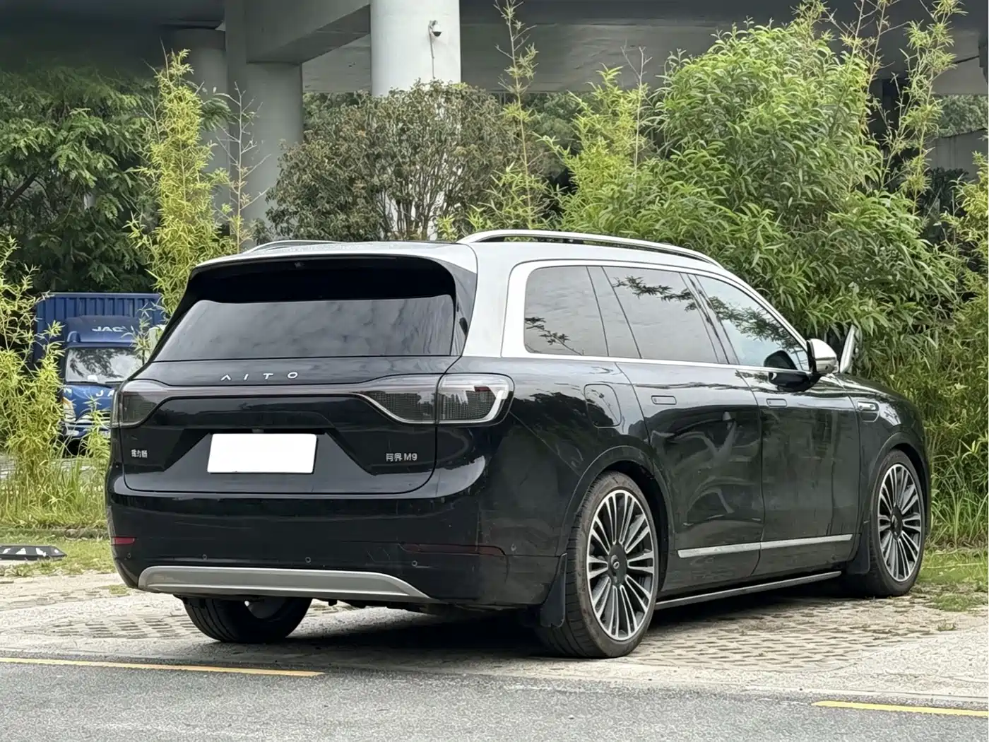 AITO Wenjie AITO M9 2024 Extended Range Ultra 42kWh 6-Seater фото 6
