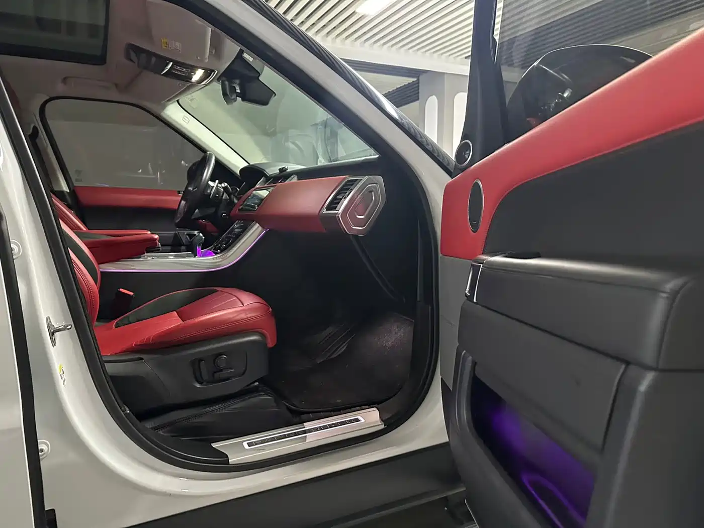 Land Rover Range Rover Sport 2021 3.0 L6 Gloss Black Edition фото 22