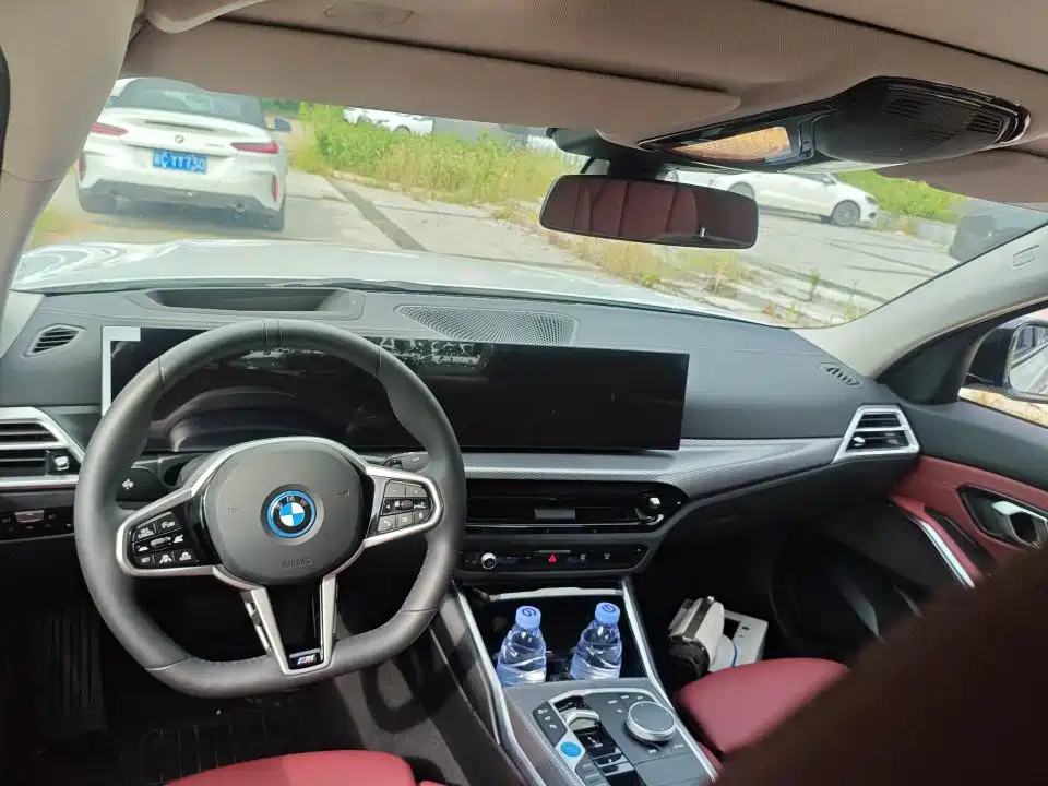 BMW i3 2026 2026 Facelift eDrive 40 L Shadowline Package