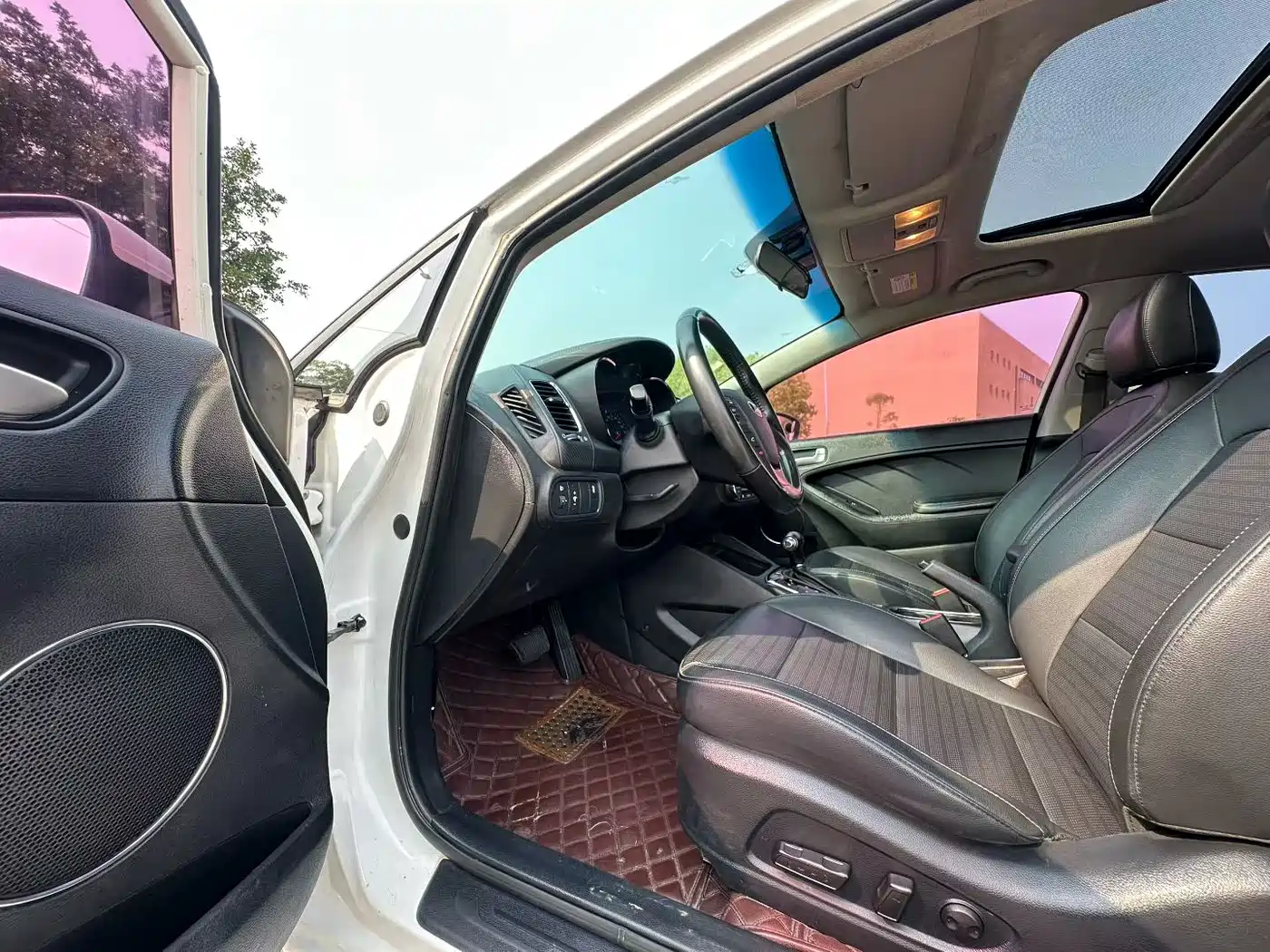 Kia K3 2017 1.6L Automatic 15th Anniversary Special GLS фото 5