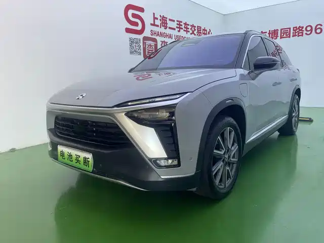 NIO ES8 2021