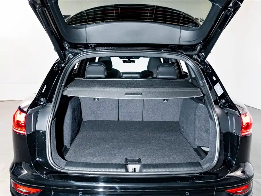 Audi Q6L e-tron 2025 Model Pioneer Edition фото 26
