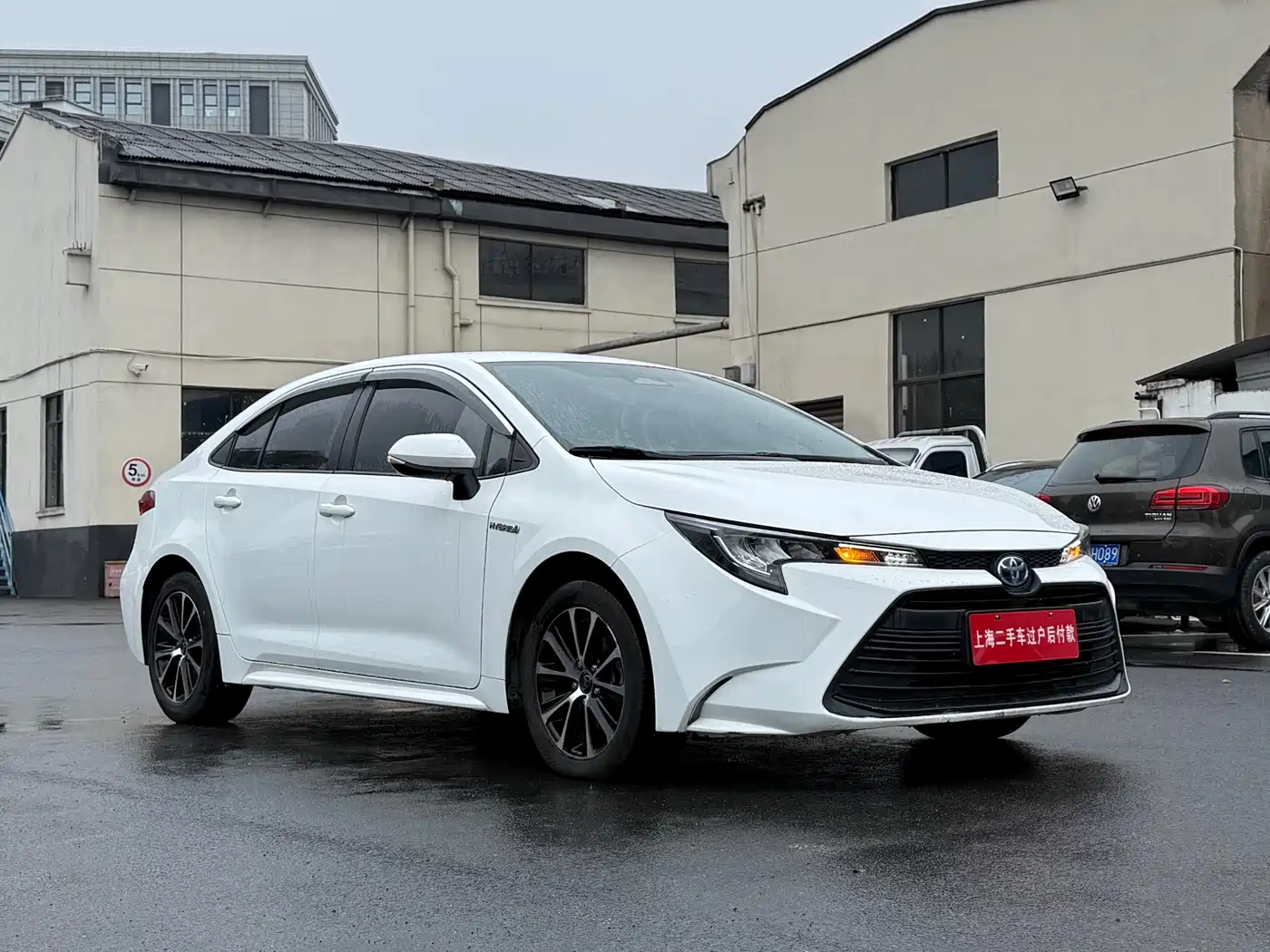 Toyota Levin 2023 Smart Hybrid 1.8L Leading Edition фото 3
