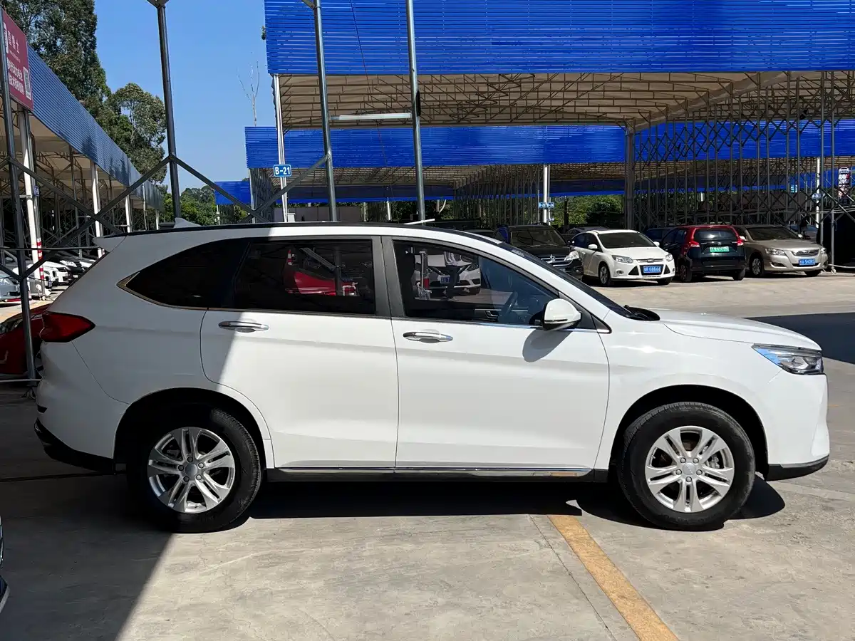 Фото 7 - Haval M6