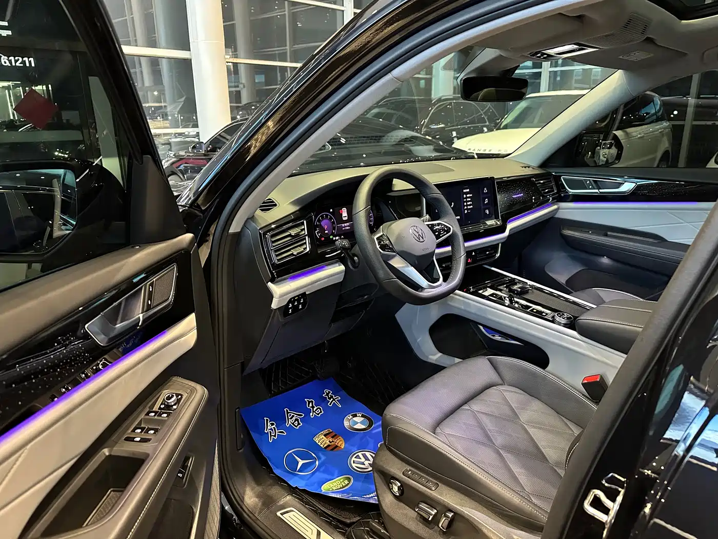 Volkswagen Teramont 2024 380TSI 4WD Dragon Glory Edition фото 7