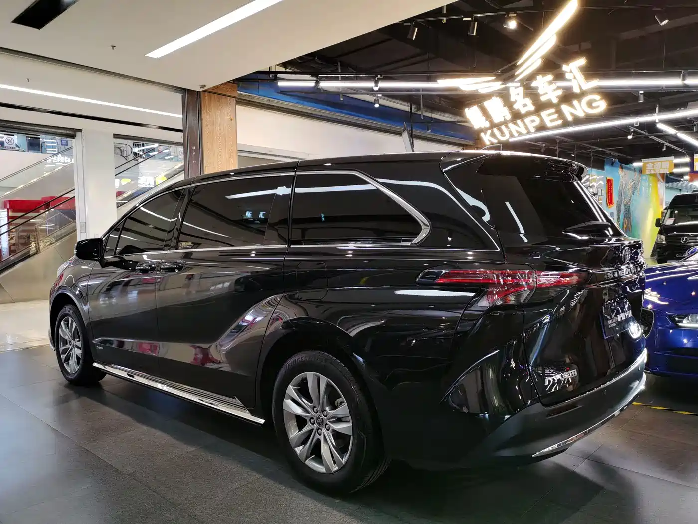 Toyota Sienna 2025 2024 2.5L Hybrid Comfort Edition