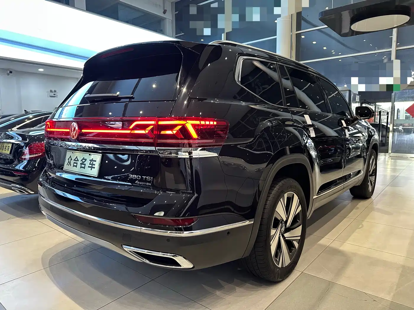 Volkswagen Teramont 2024 380TSI 4WD Dragon Glory Edition фото 6