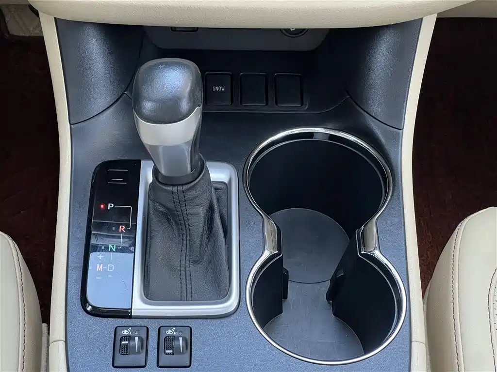 Toyota Highlander 2021 2.0T FWD Luxury 7-Seater фото 23