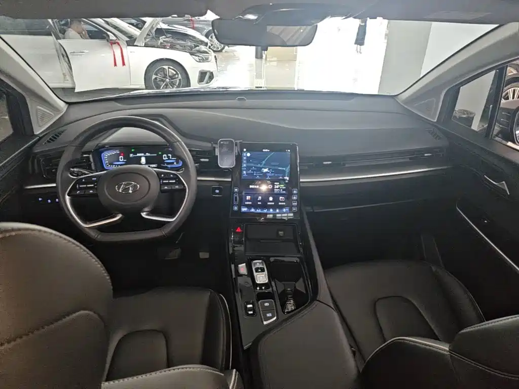 Hyundai Kustu 2025 2024 270TGDi LUX Premium Edition