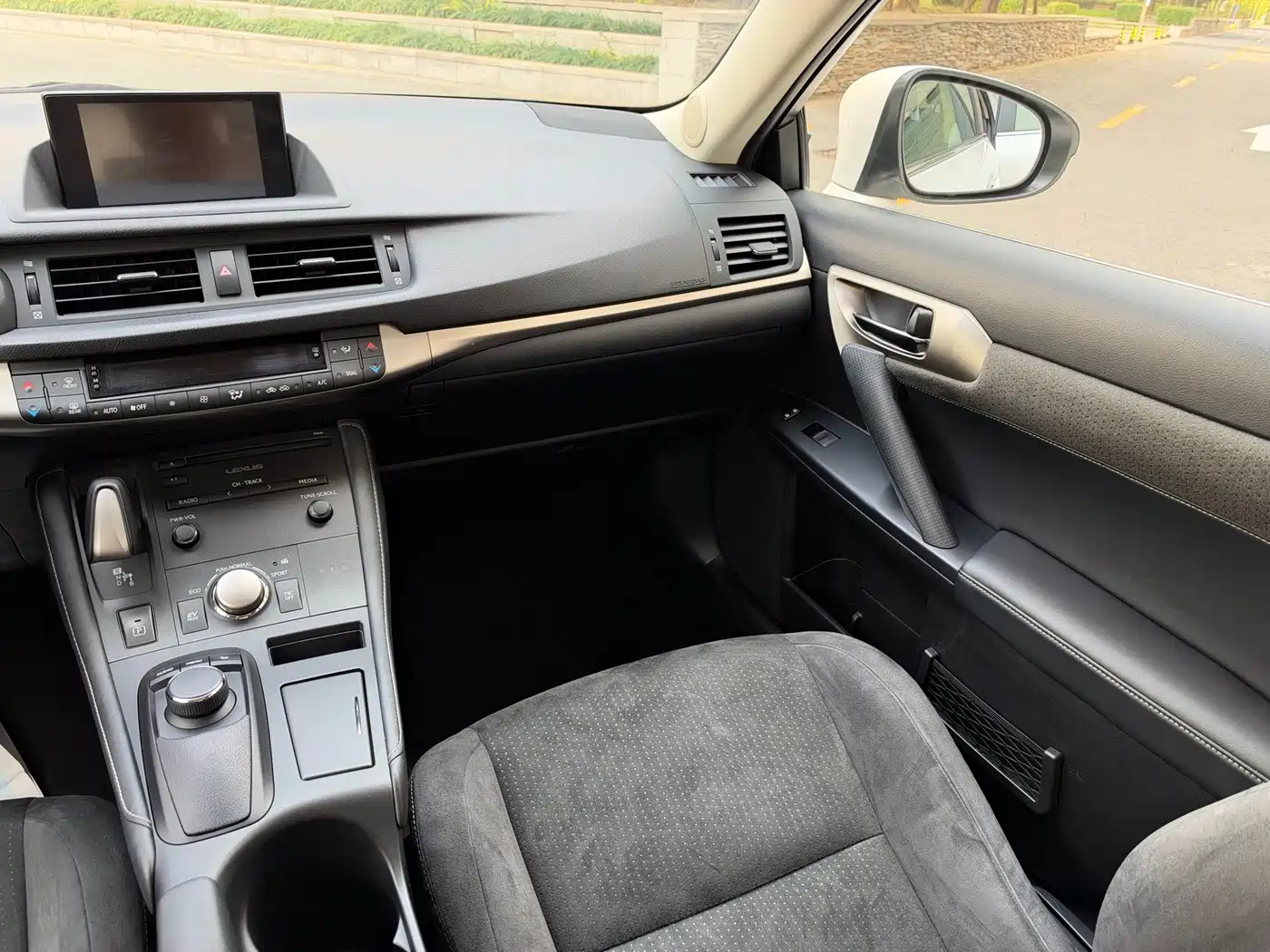 Lexus CT 2016 2014 CT200h Comfort Monochrome