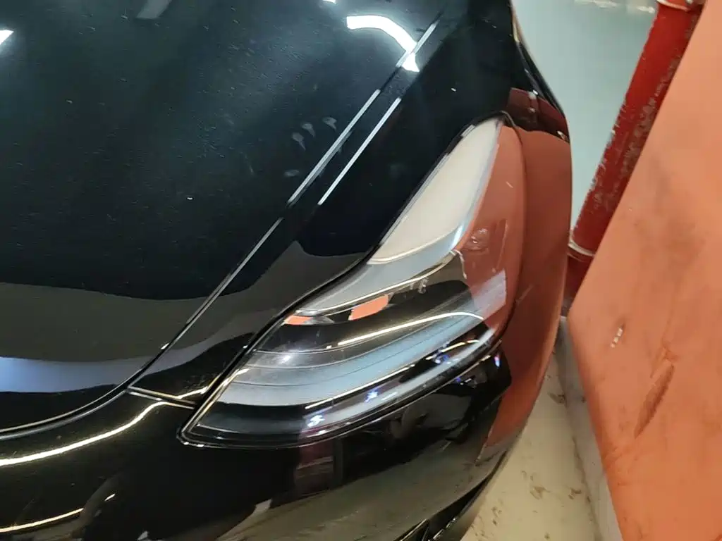 Фото 24 - Tesla Model 3