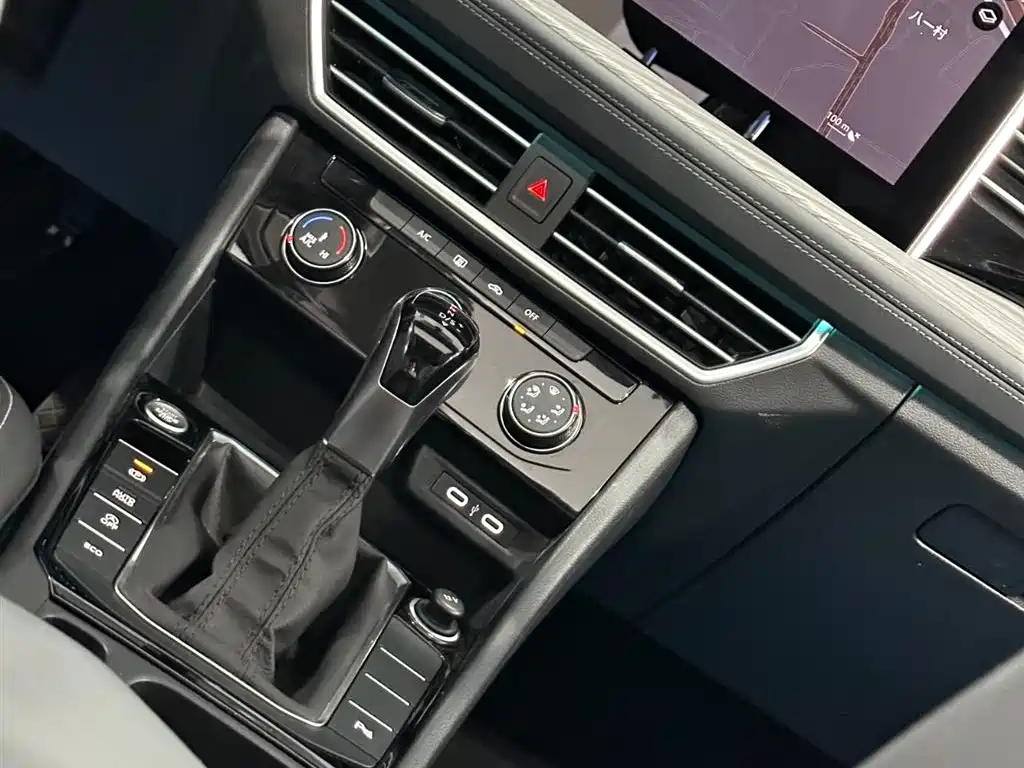 Photo 20 - Volkswagen Sagitar