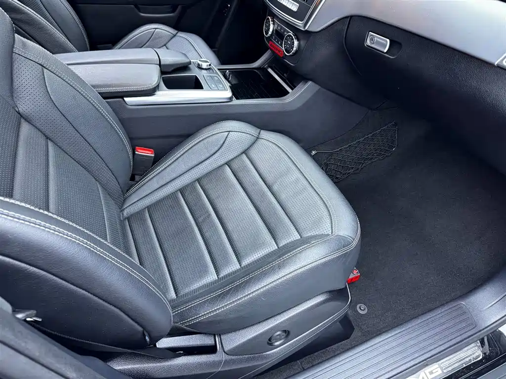 Mercedes-Benz M-Class AMG 2015 AMG ML 63 фото 19
