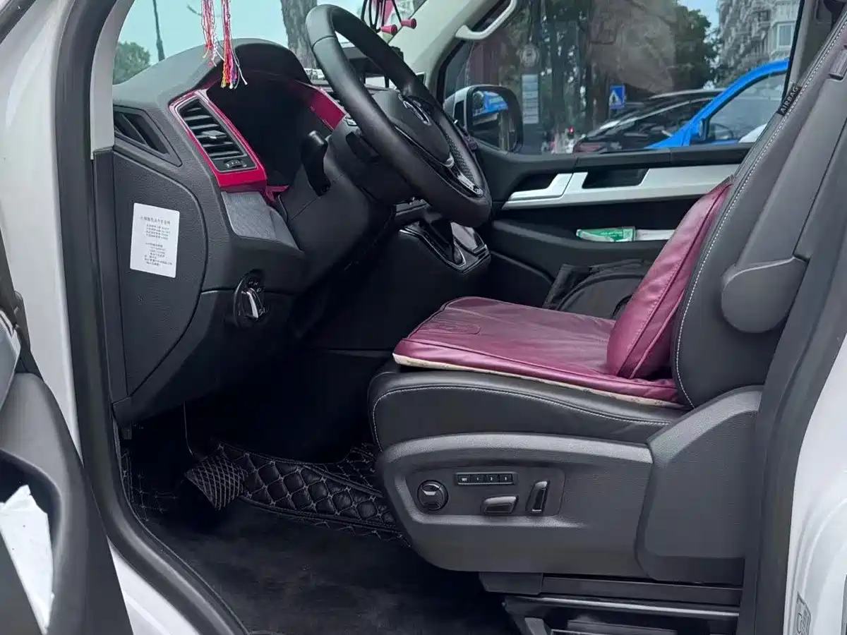 Volkswagen Multivan 2018 2018 2.0TSI 4WD Leisure Edition 7-Seater