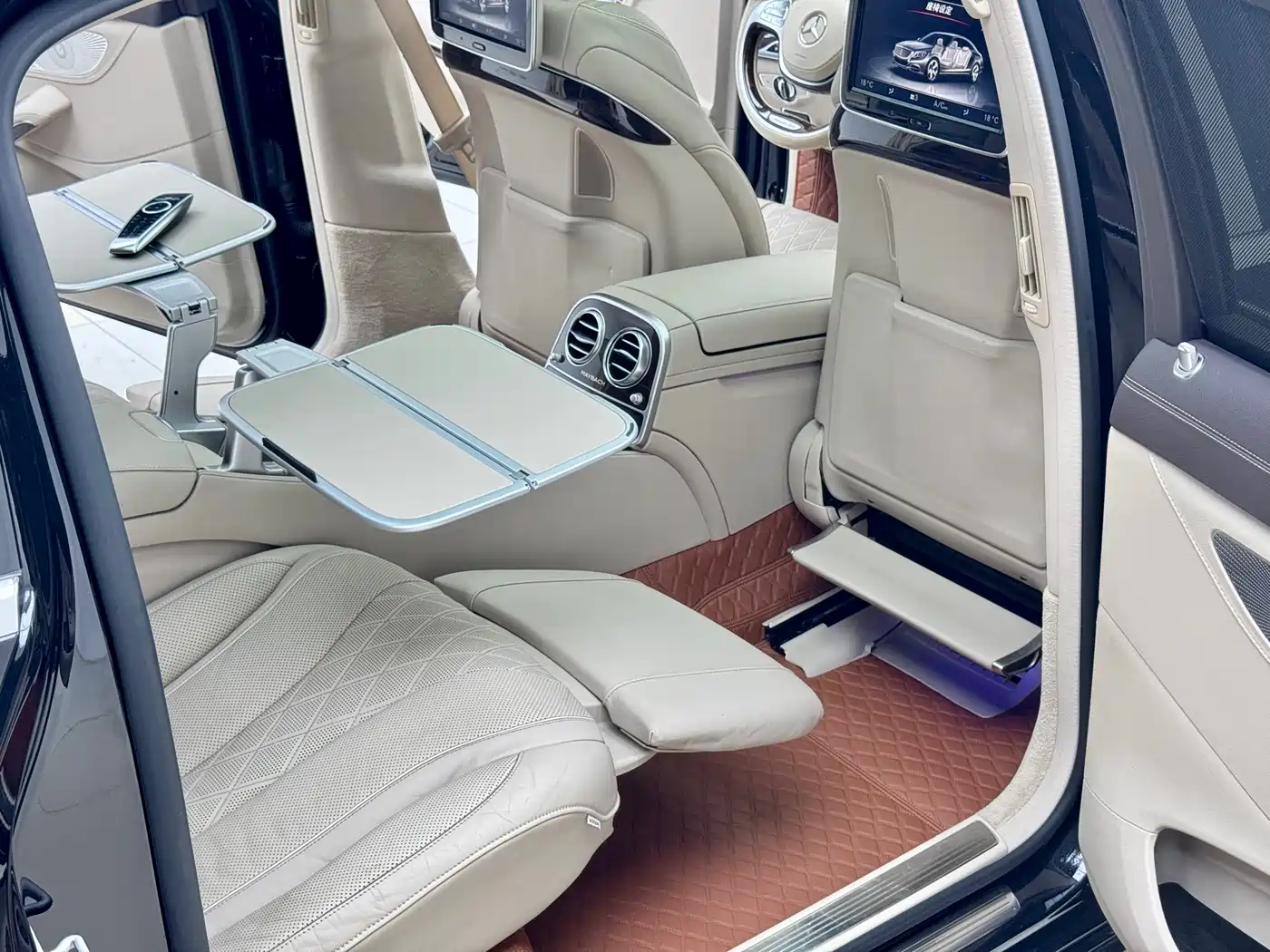 Mercedes-Benz Maybach S-Class 2015 S 500 4MATIC фото 8