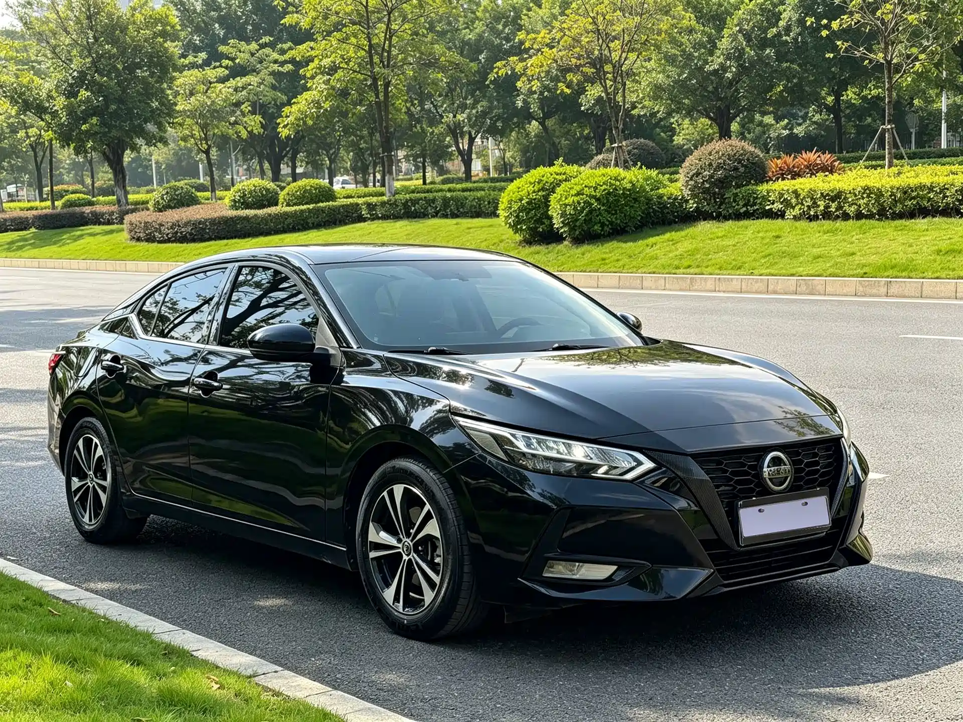 Фото 3 - Nissan Sylphy