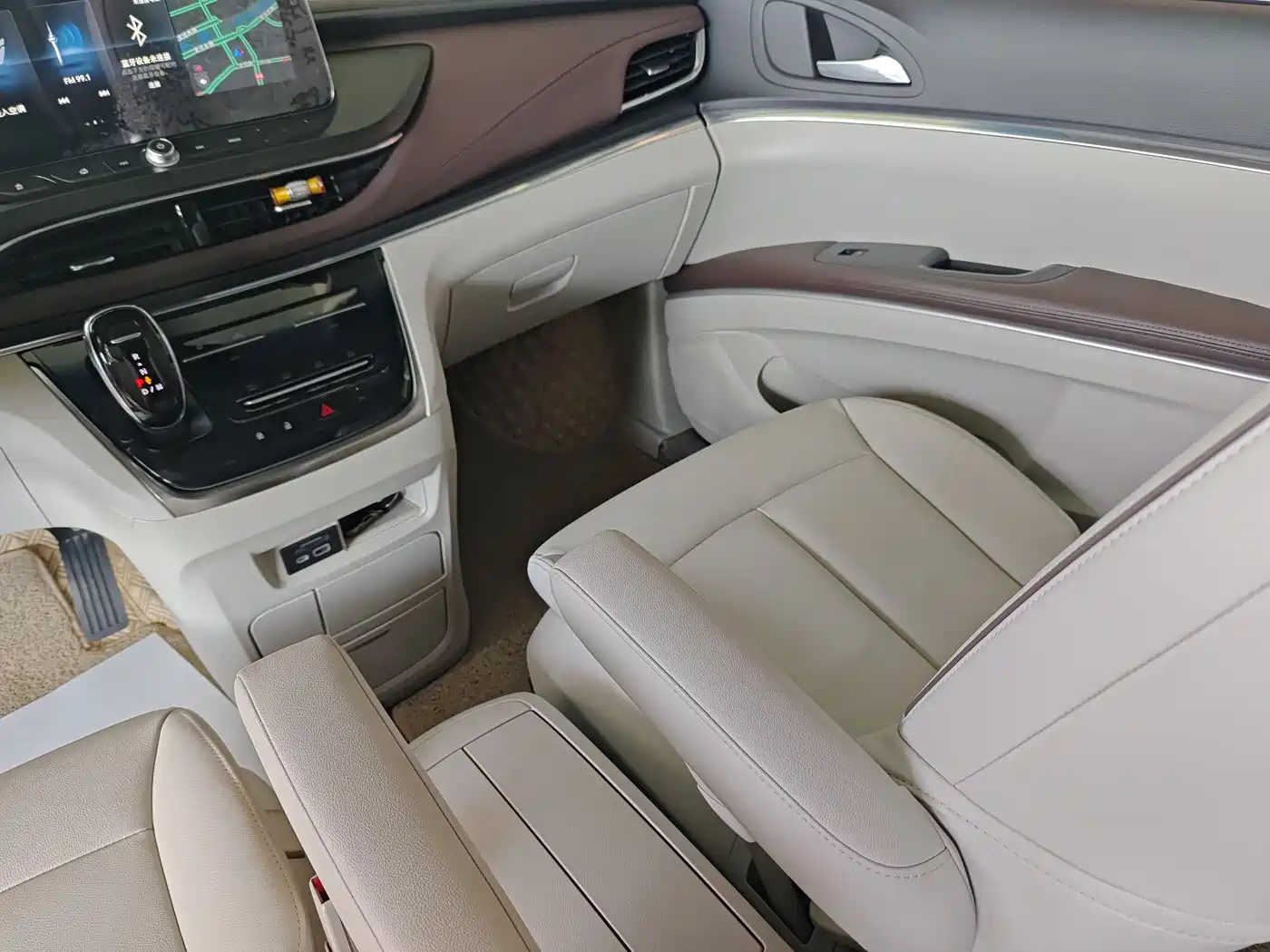 Buick GL8 2020 Model Land Business Class 652T Luxury фото 17