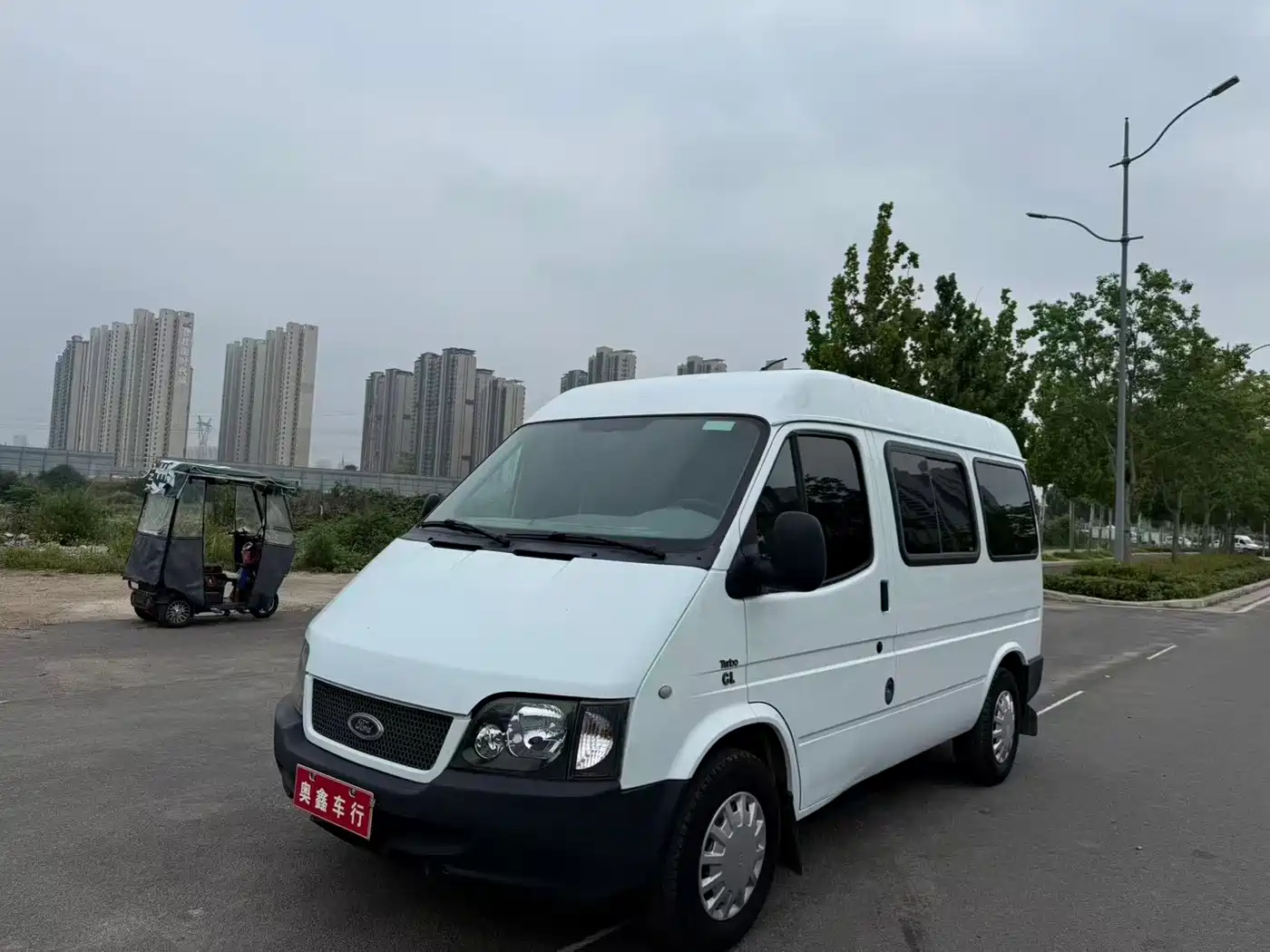Ford Classic Transit 2015 2015 2.8T Diesel Short Wheelbase 6-Seater Mid-Roof MPV JX493ZLQ4
