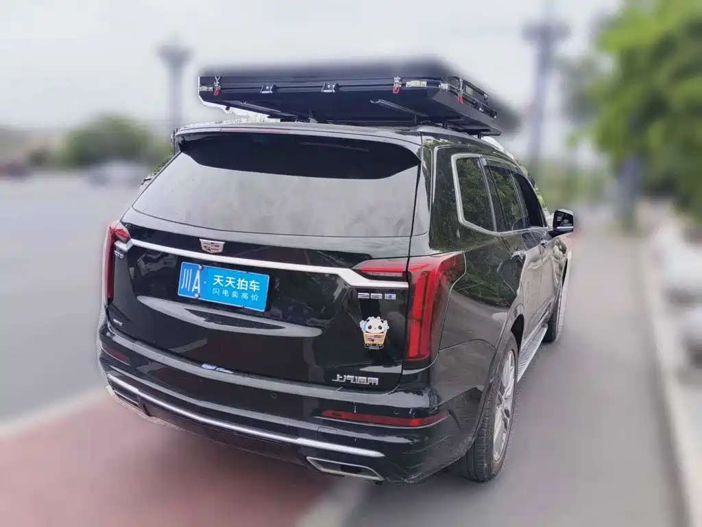 Фото 2 - Cadillac XT6