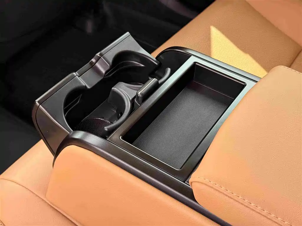 Lexus ES 2025 2025 200 Ultimate Edition