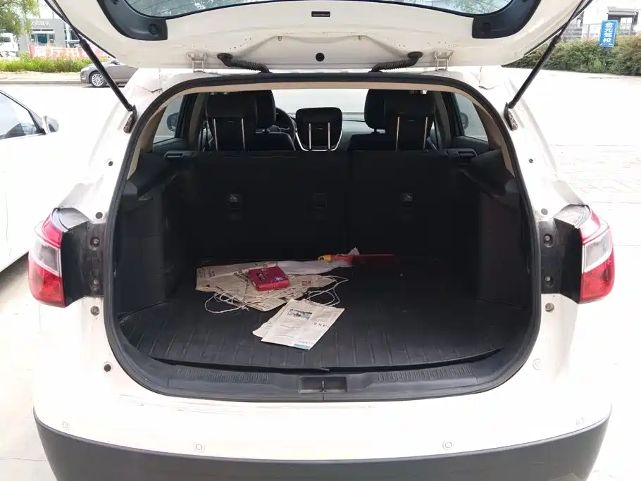 Suzuki SX4 S-Cross 2015 2014 1.6L CVT 2WD Elite