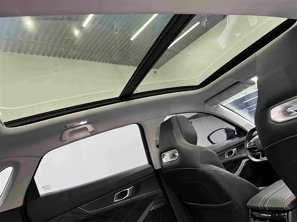 Changan UNI-K 2025 2024 2.0T FWD Global Edition