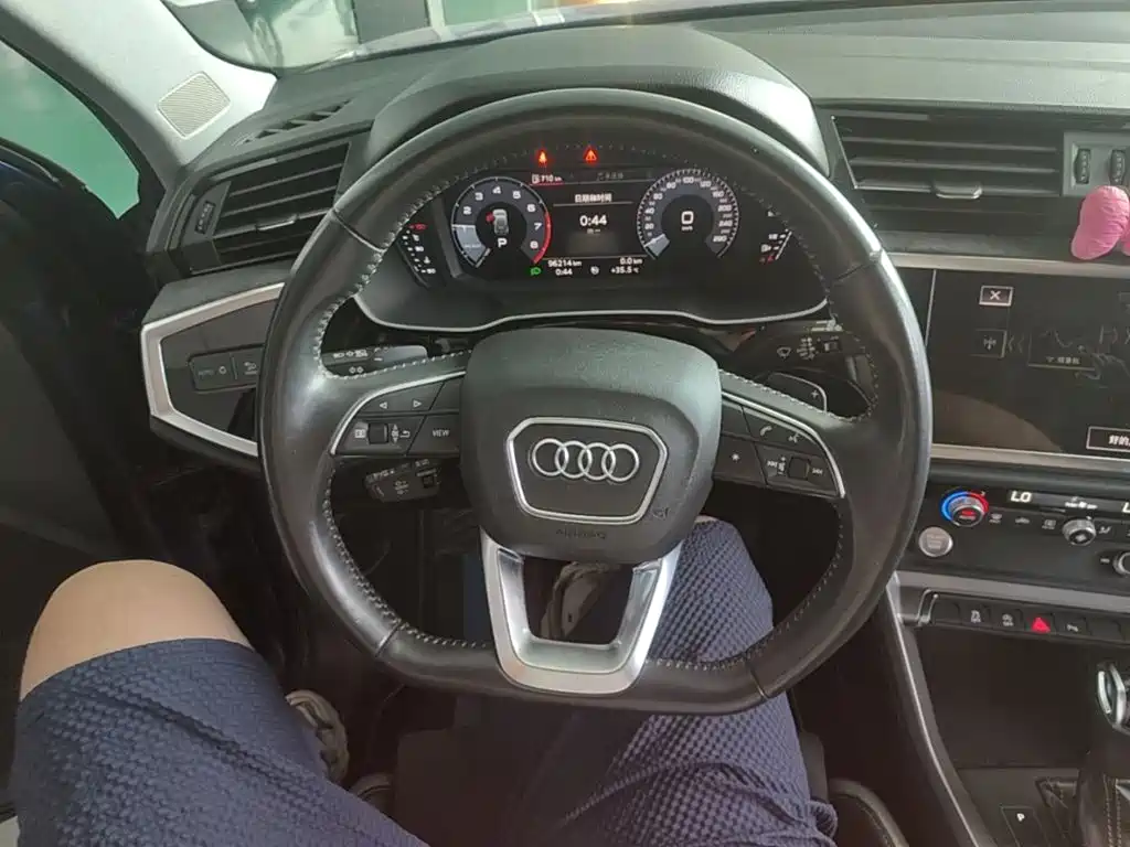 Фото 11 - Audi Q3