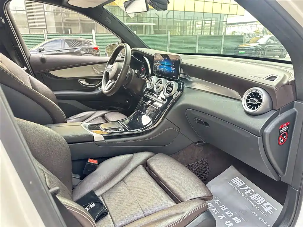 Mercedes-Benz GLC 2020 GLC 260 L 4MATIC Dynamic фото 11