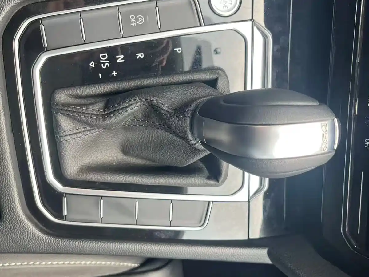 Volkswagen Magotan 2020 330TSI DSG Leading фото 21