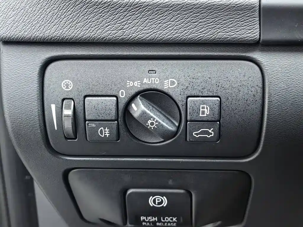 Volvo S60 (Import) 2013 2013 Model T5 Comfort Edition