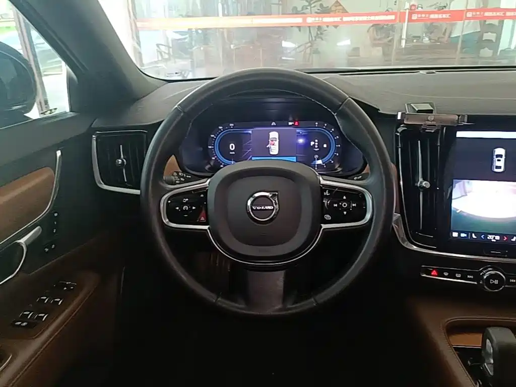Фото 11 - Volvo S90