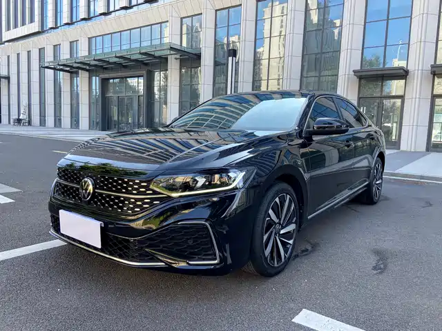 Volkswagen Passat 2022
