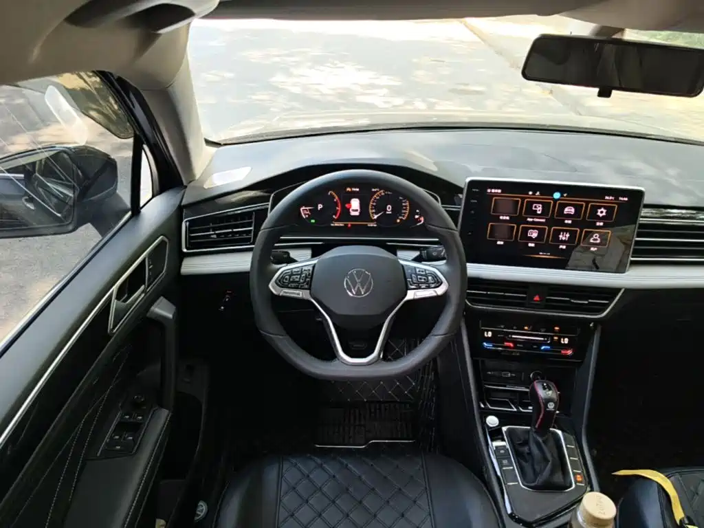 Volkswagen Tiguan L 2025 2025 Model 300TSI Auto 2WD Dragon Edition