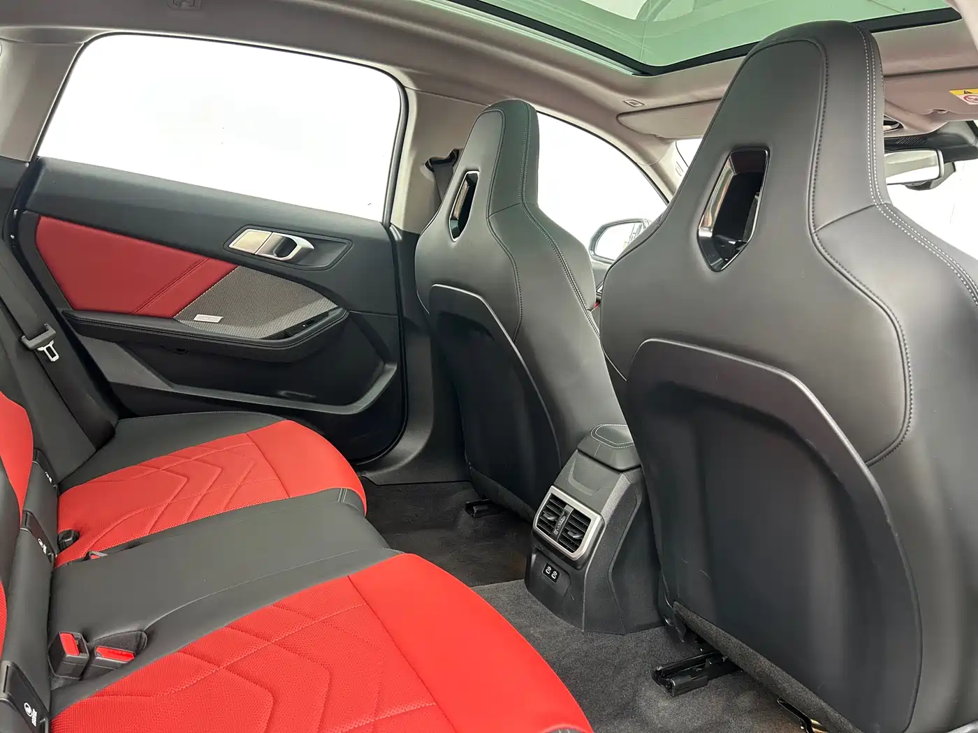 BMW 2-SERIES