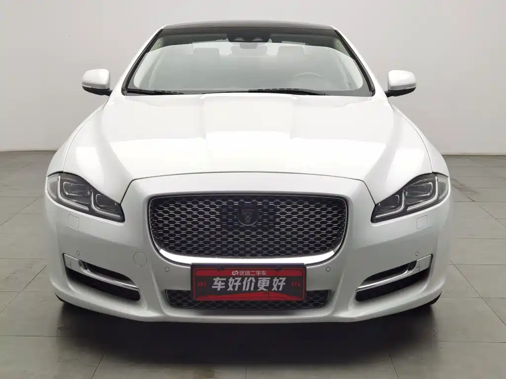 2019 Jaguar XJ