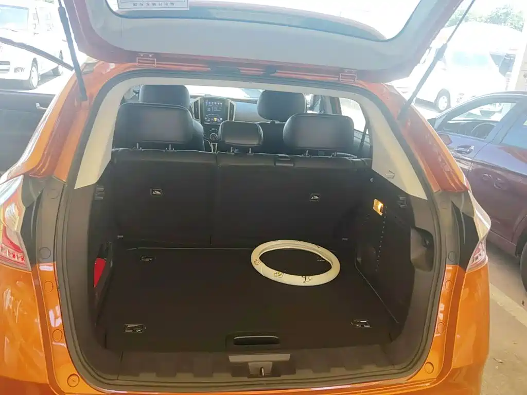 Luxgen U6 SUV 2015 2015 1.8T Fashion Upgrade