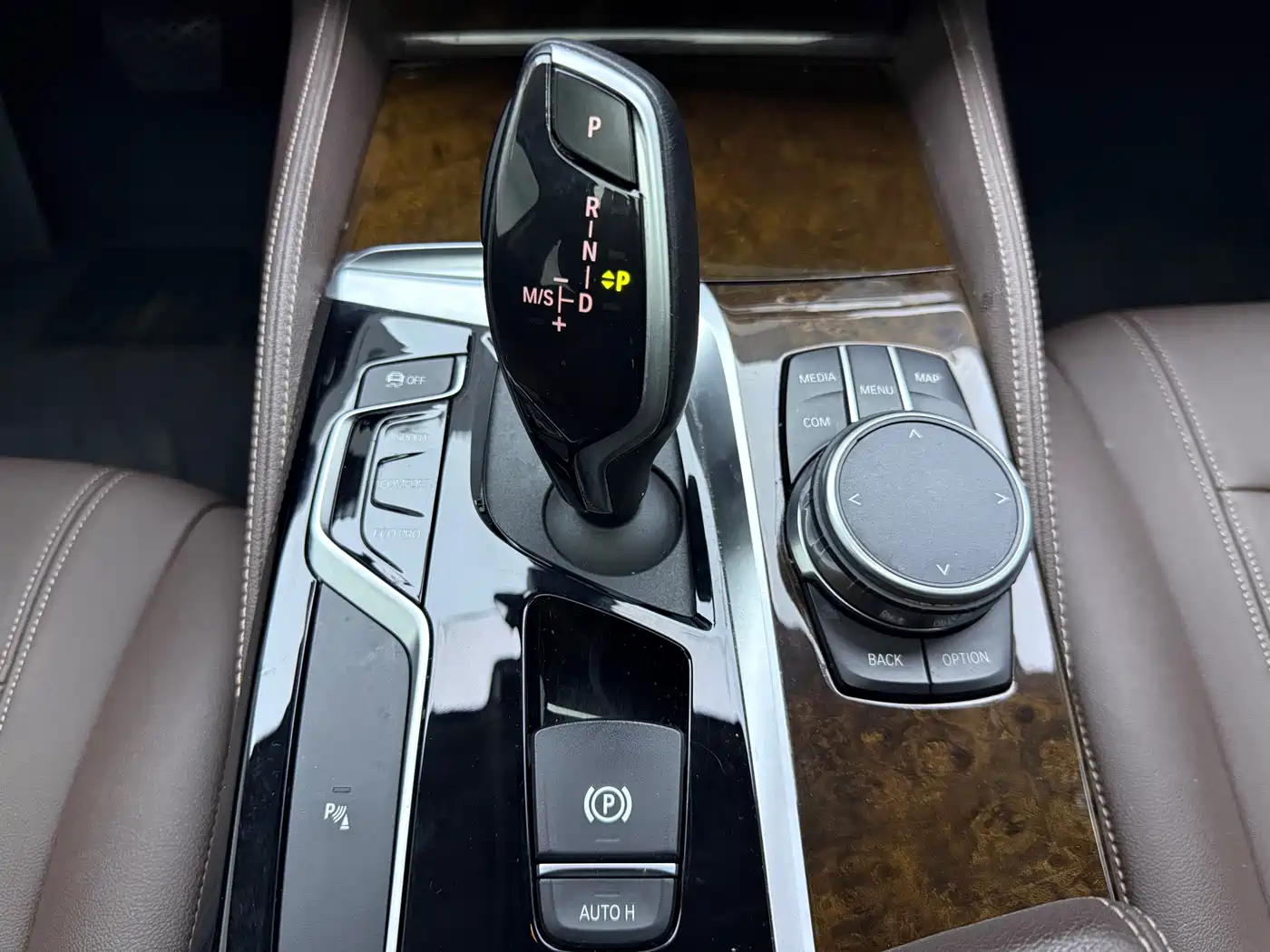 BMW 5 Series 2019 525Li Luxury Package фото 10