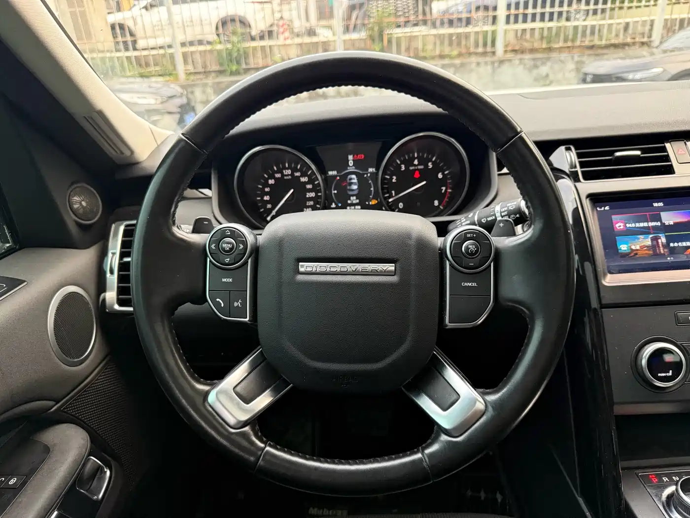 Land Rover Discovery 2017 3.0 SC V6 S фото 7