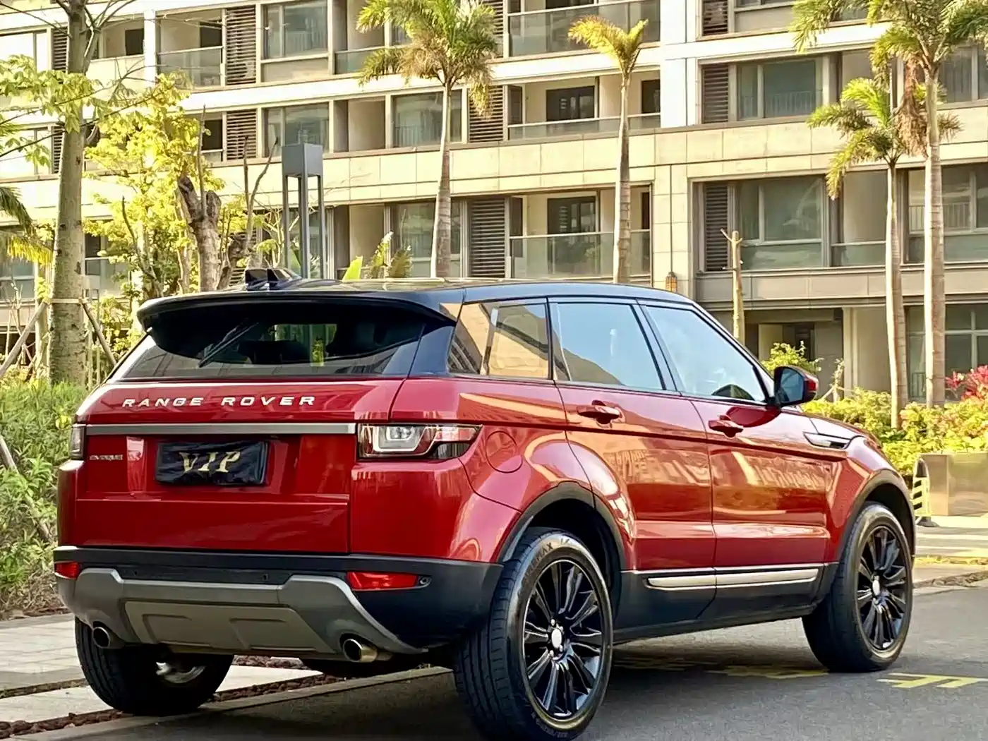Land Rover Range Rover Evoque 2017 2.0T British Style Edition фото 18